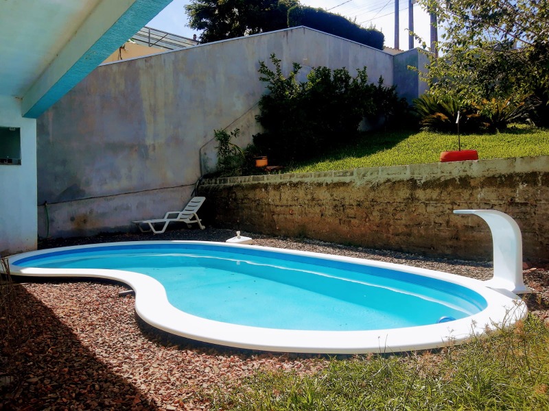  - Casa à venda em Dois Irmãos, Industrial, com 3 quartos, 184.00m²