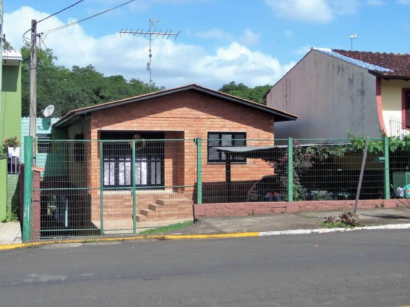 Casa à venda com 7 quartos, 360.00m² - Centro,Dois Irmãos