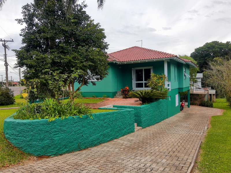 Casa à venda com 3 quartos, 172.00m² - Floresta,Dois Irmãos