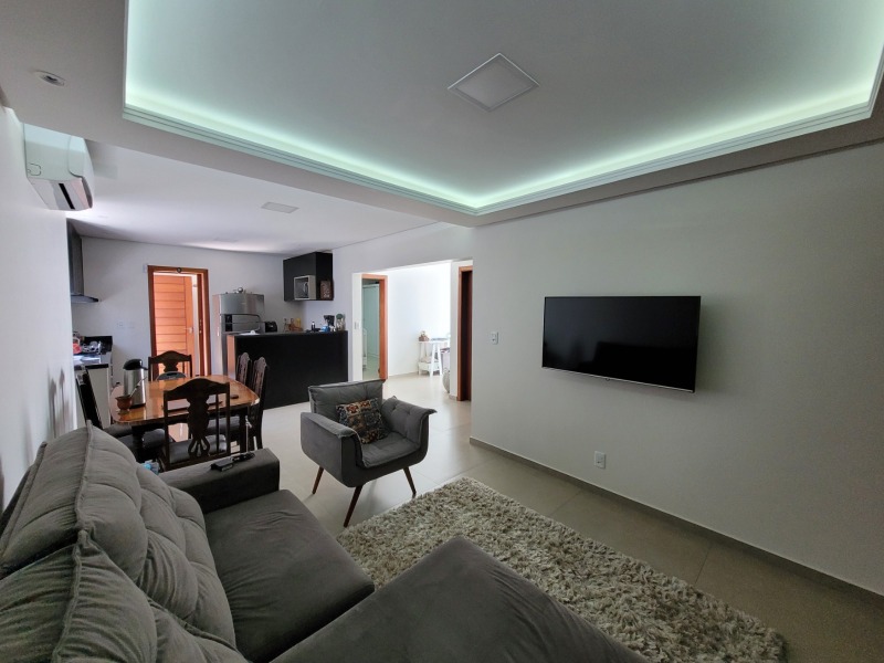  - Casa à venda em Dois Irmãos, Bela Vista, com 2 quartos, 75.00m²