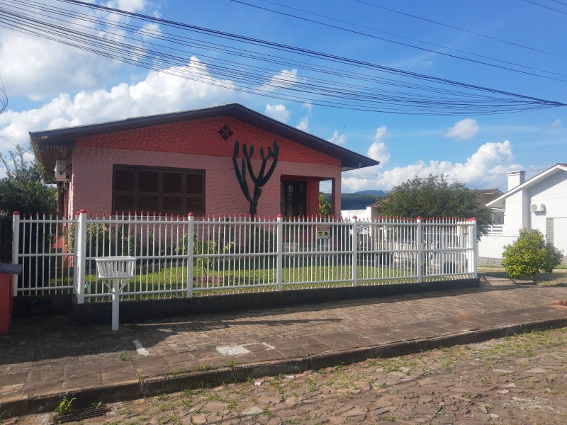 Casa à venda com 4 quartos, 15.55m² - Industrial,Dois Irmãos