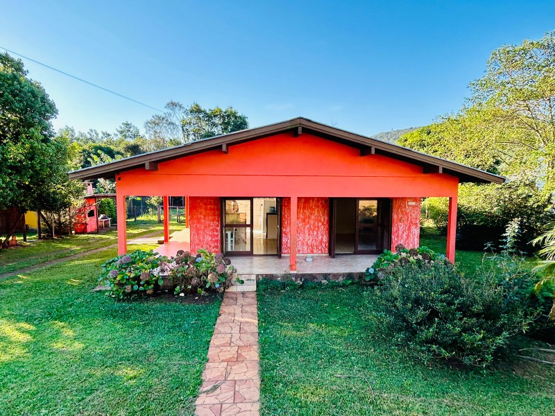 Casa à venda com 3 quartos, 159.70m² - Planalto,Morro Reuter