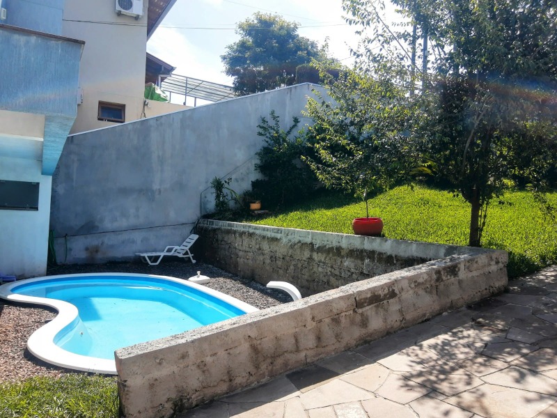 Casa à venda com 3 quartos, 184.00m² - Industrial,Dois Irmãos