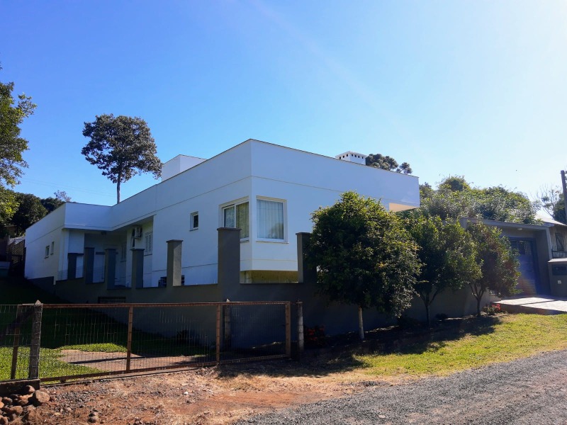 Casa à venda com 3 quartos, 258.00m² - Vila Rosa,Dois Irmãos