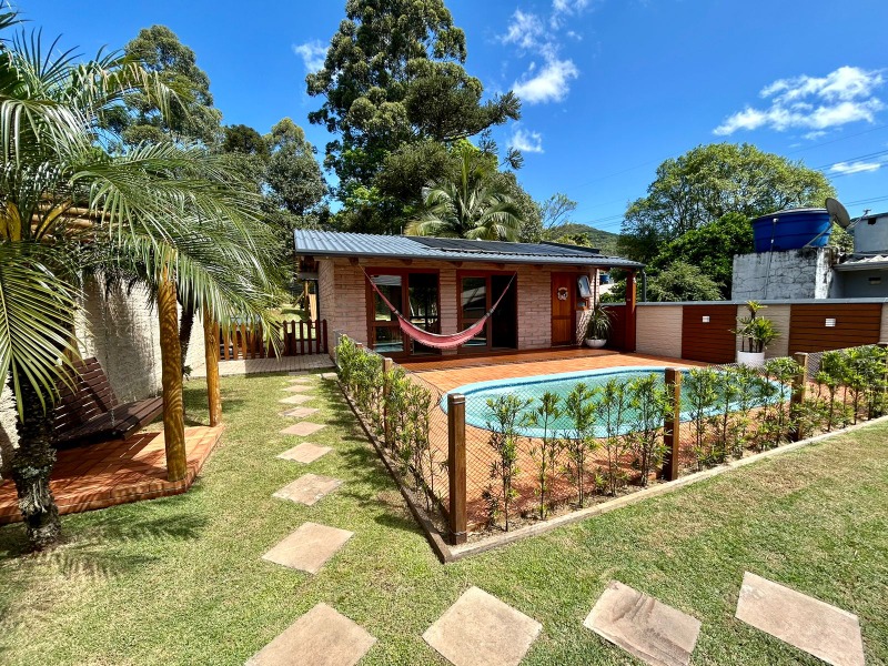 Casa à venda com 2 quartos, 117.00m² - Walachai,Morro Reuter