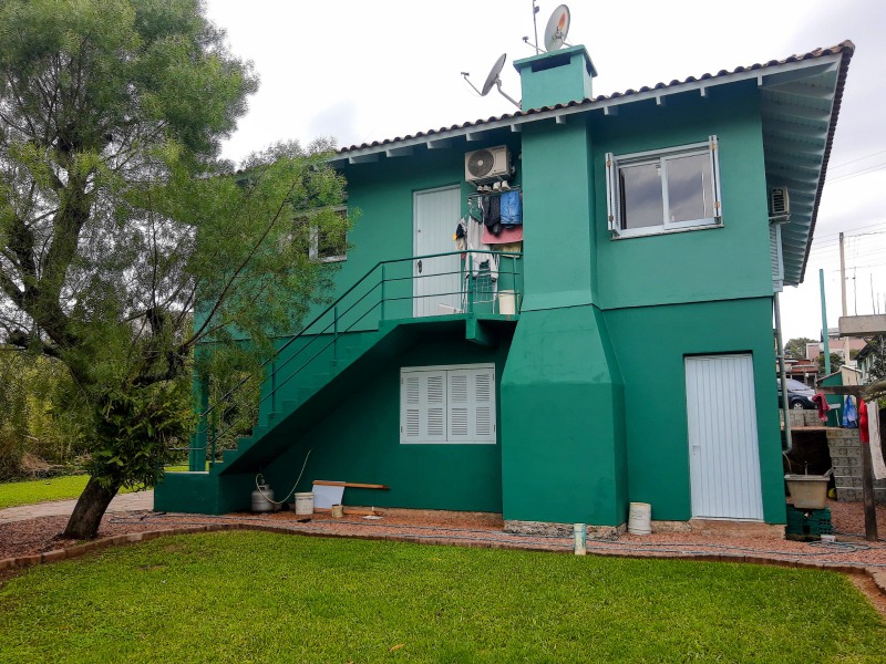  - Casa à venda em Dois Irmãos, Floresta, com 3 quartos, 172.00m²